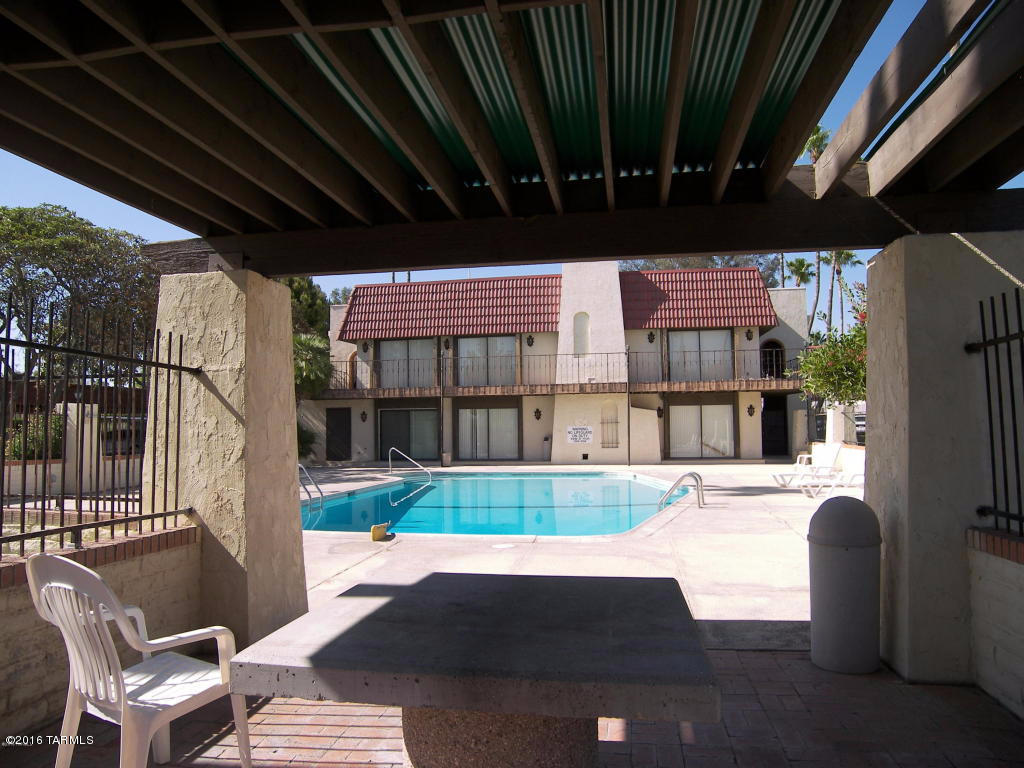 Barcelona Manor Condominiums - Residential