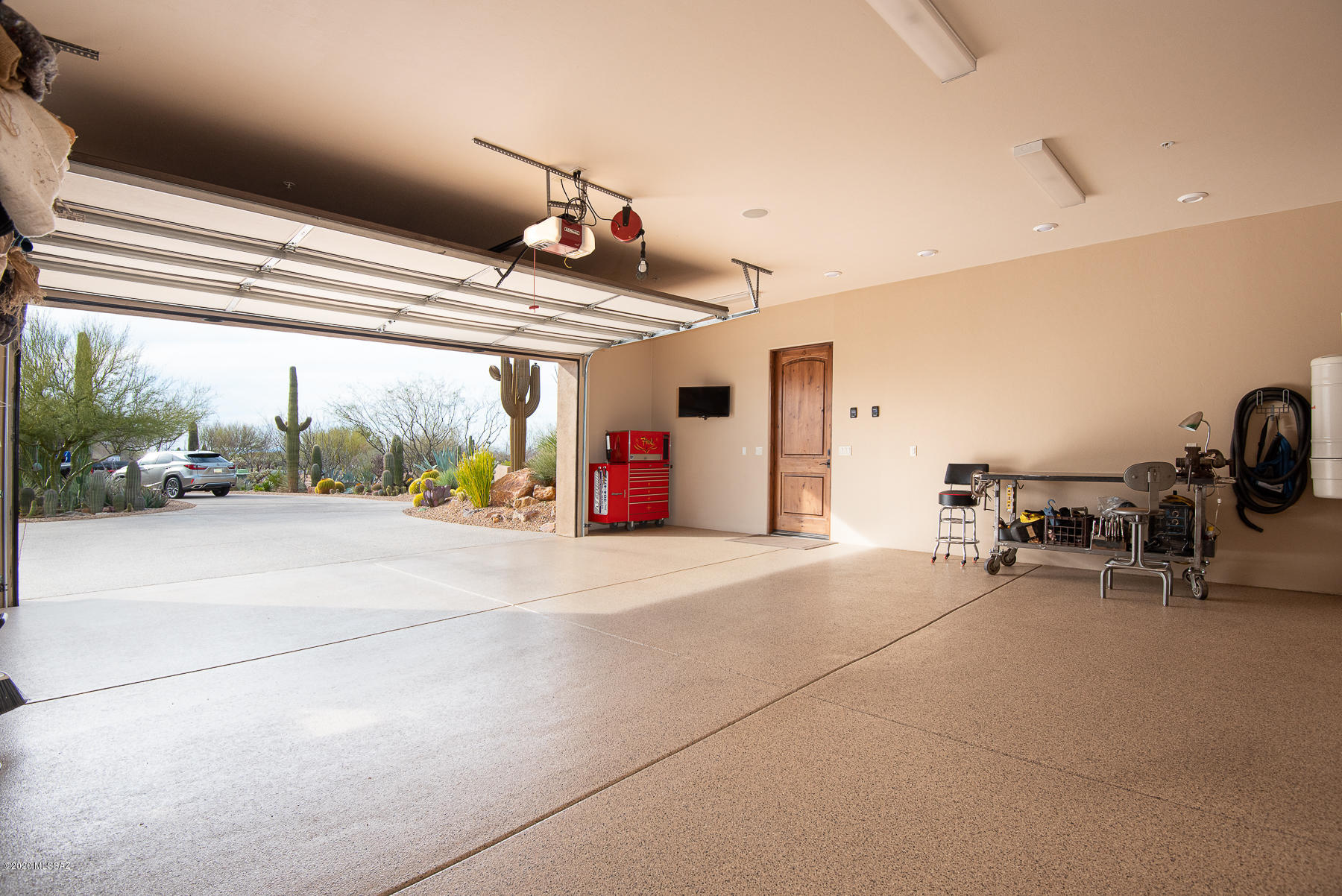 Coyote Creek (1-395) - Residential