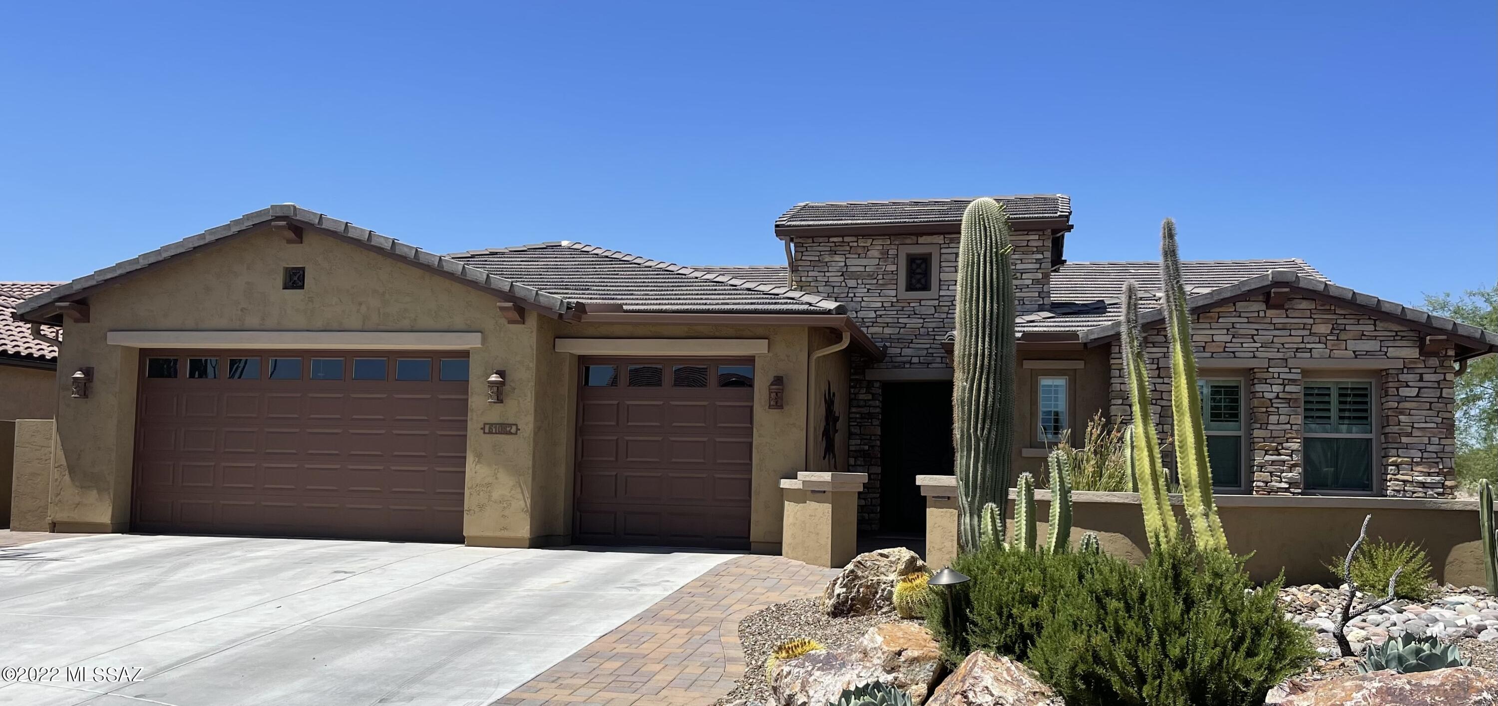 Beautiful SaddleBrooke Ranch Tesoro with stunning mountain views.