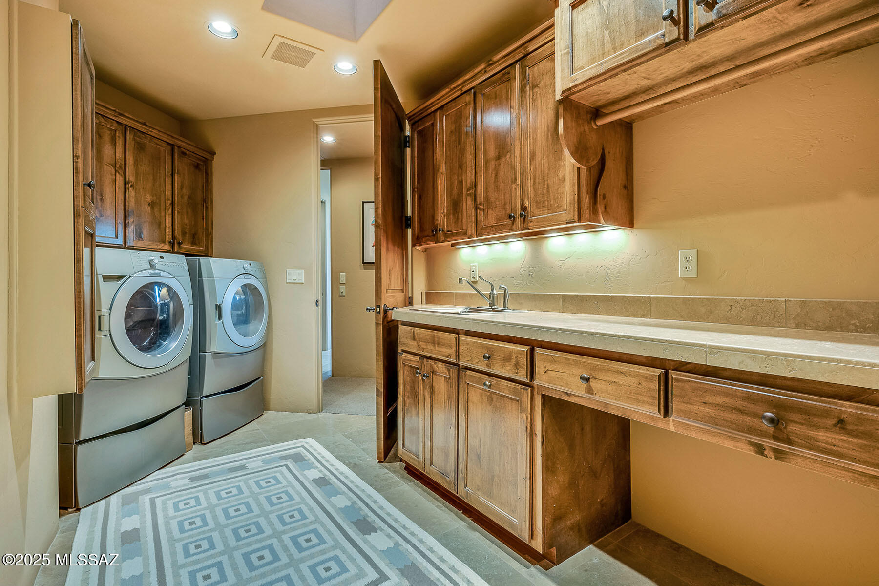 Canyon Pass II At Dove Mountain (49-110) - Residential