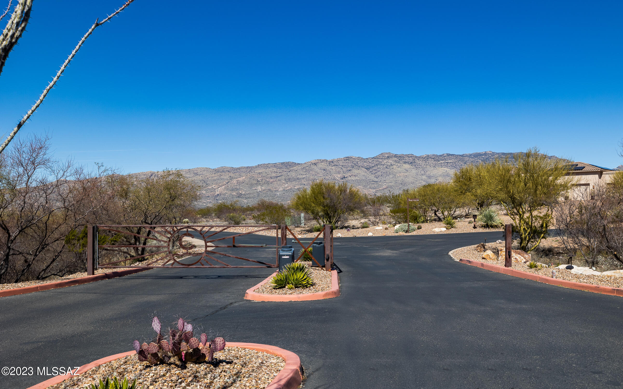 Coyote Creek (1-395) - Residential