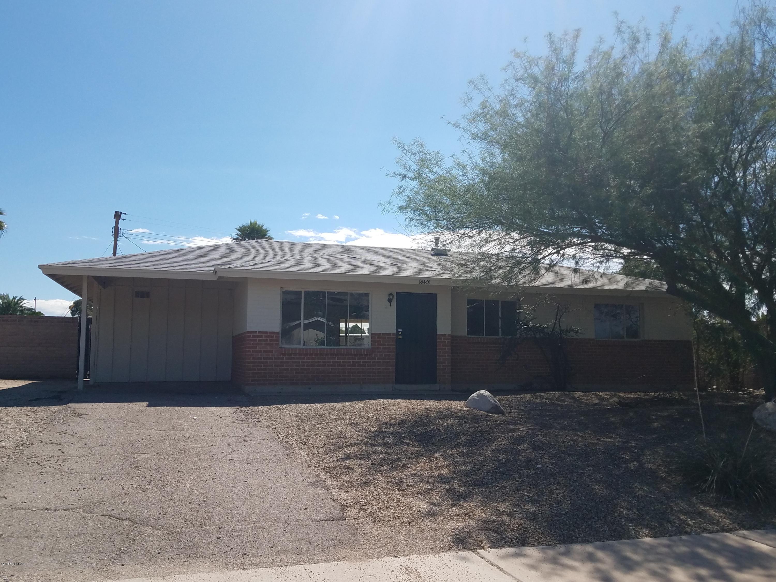 Qualifies for P2P 10% down payment assistance. Wonderful opportunity to own this recently renovated home.  Home offers 3 bedrooms, 2 bathrooms, an extra room off the kitchen that could be an office or den.  Large laundry room that has plenty of room for storage. The roof was redone, exterior and interior paint, carpets and light fixtures replaced.  The back yard is large and completely enclosed, all this on a corner lot.  Don't wait, come see your new home today.