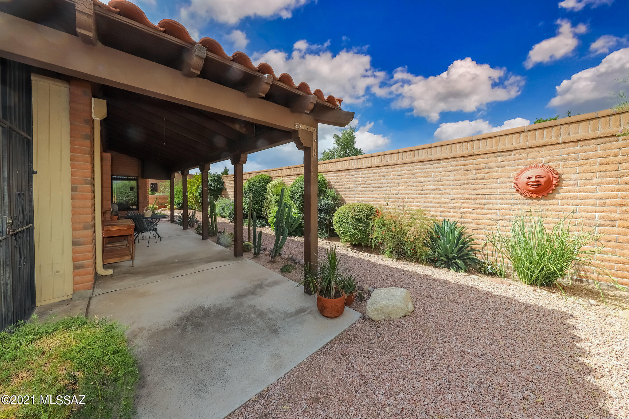 La Cholla Hills(1-313) - Residential
