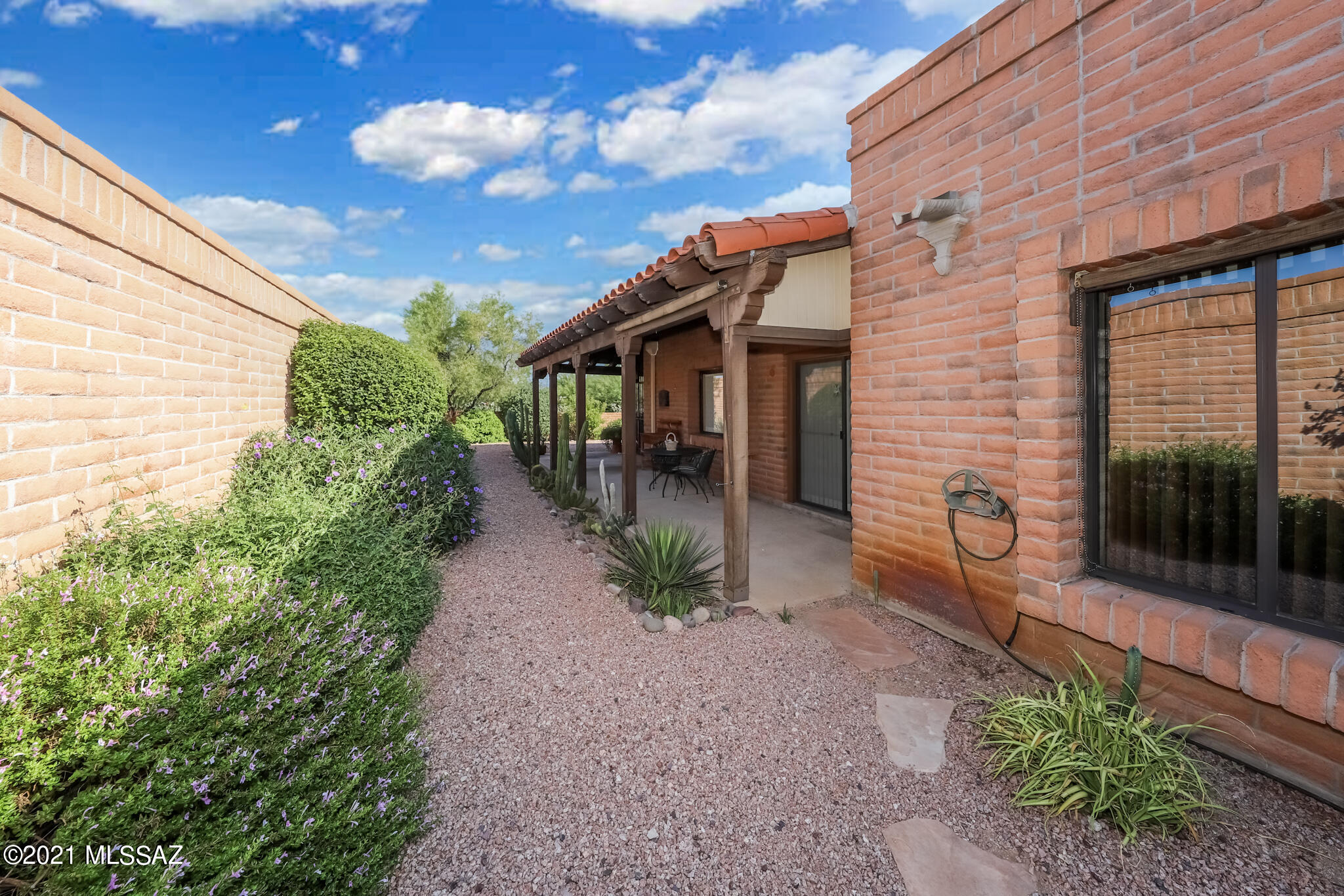 La Cholla Hills(1-313) - Residential