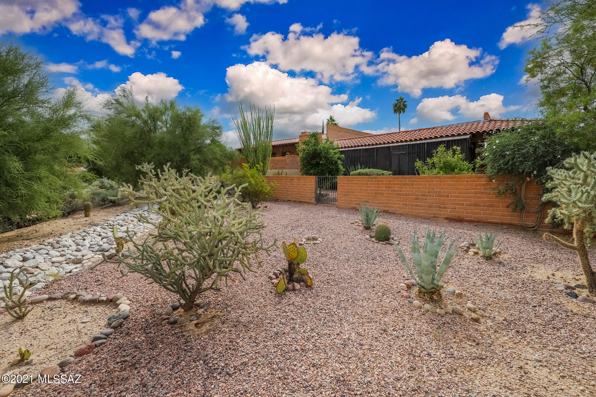 La Cholla Hills(1-313) - Residential