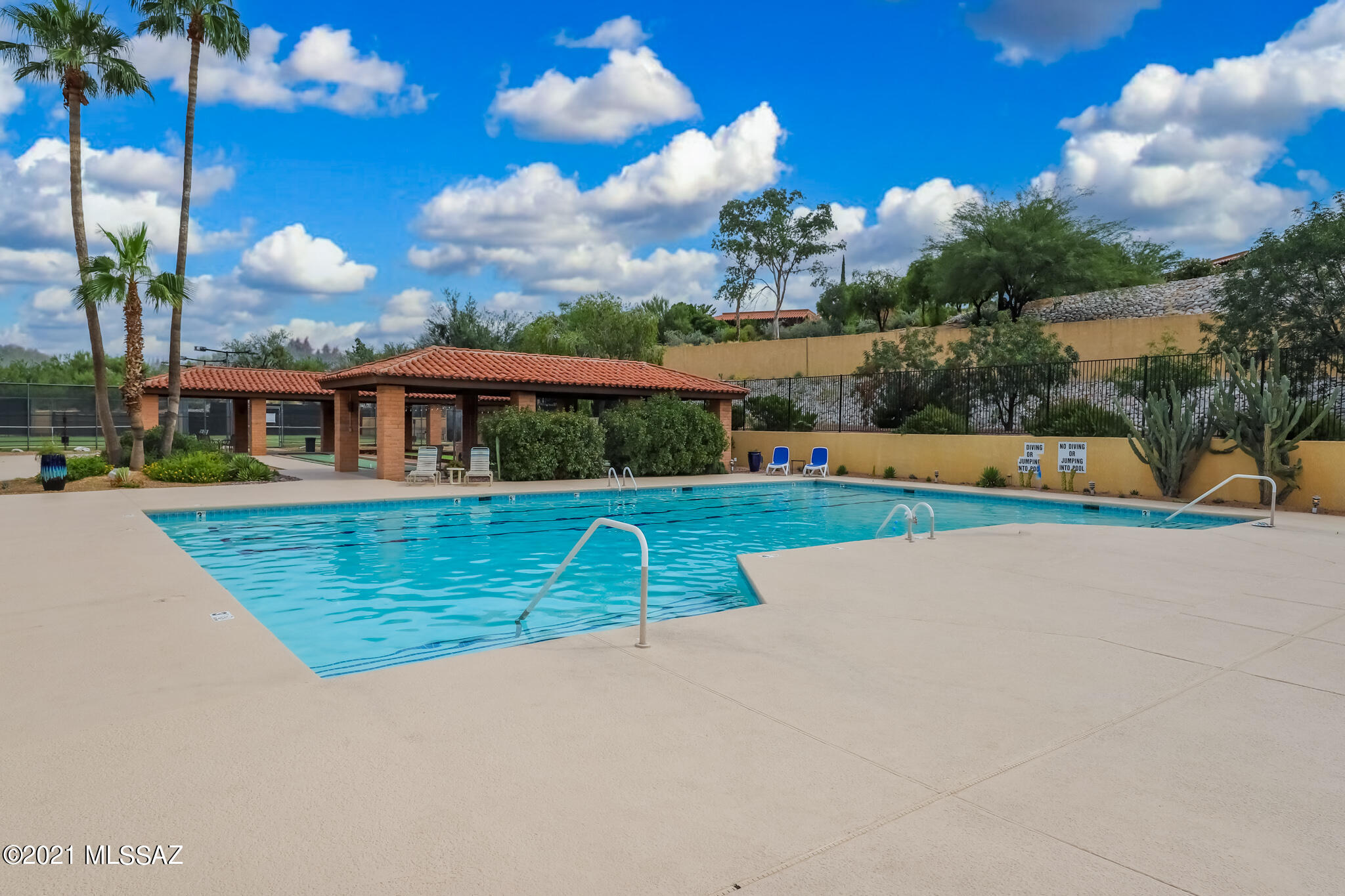 La Cholla Hills(1-313) - Residential