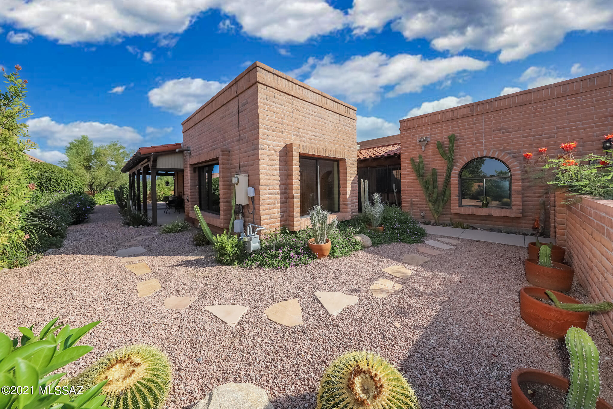 La Cholla Hills(1-313) - Residential