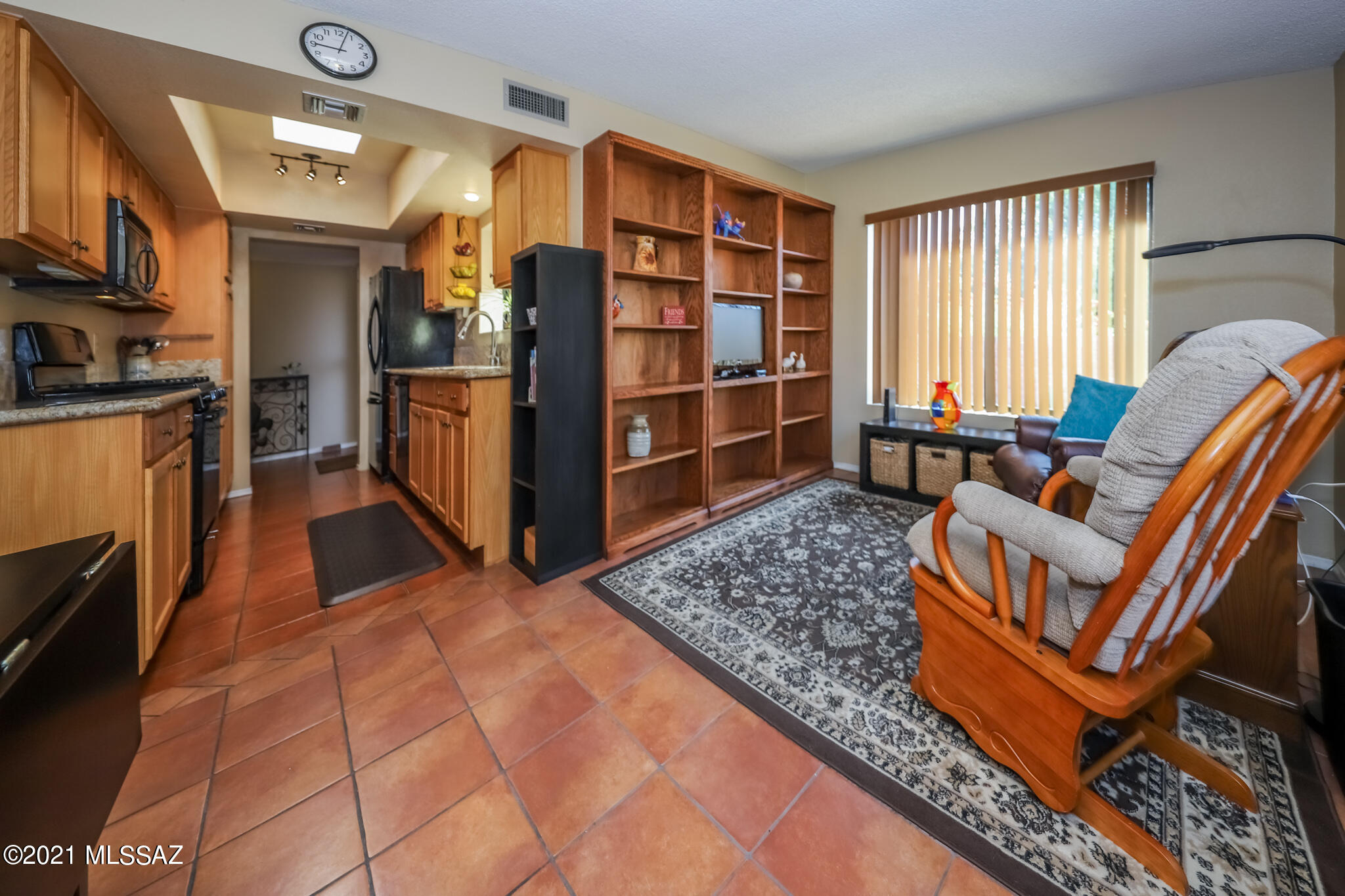 La Cholla Hills(1-313) - Residential