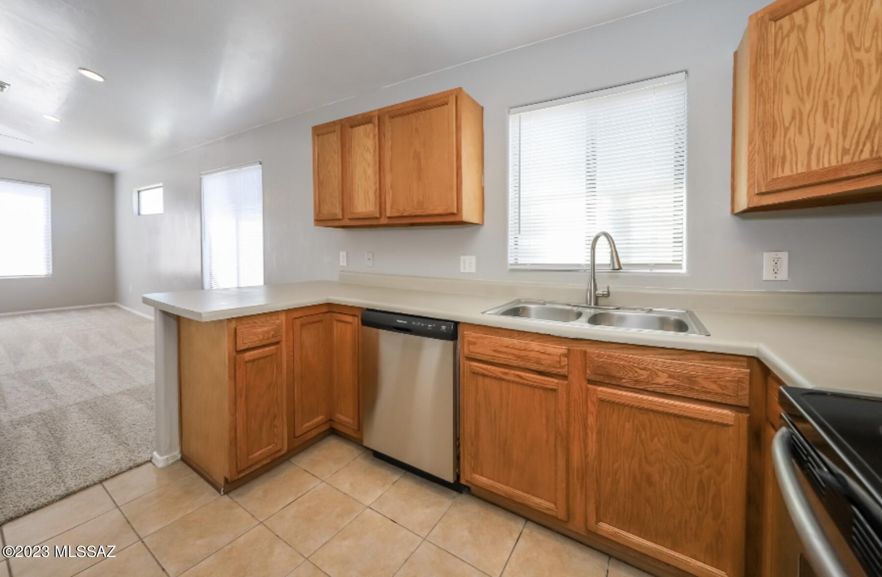 Desert Vista (1-31) - Residential Lease