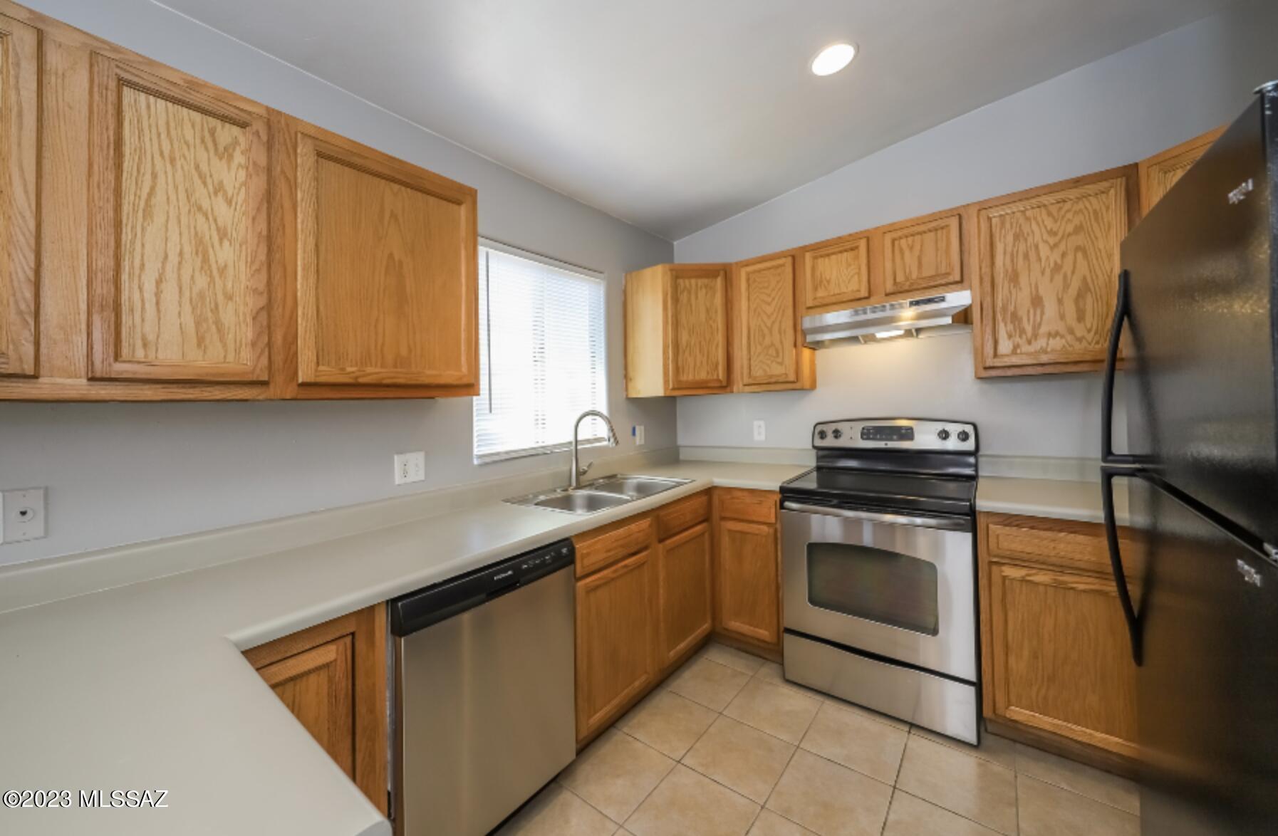 Desert Vista (1-31) - Residential Lease