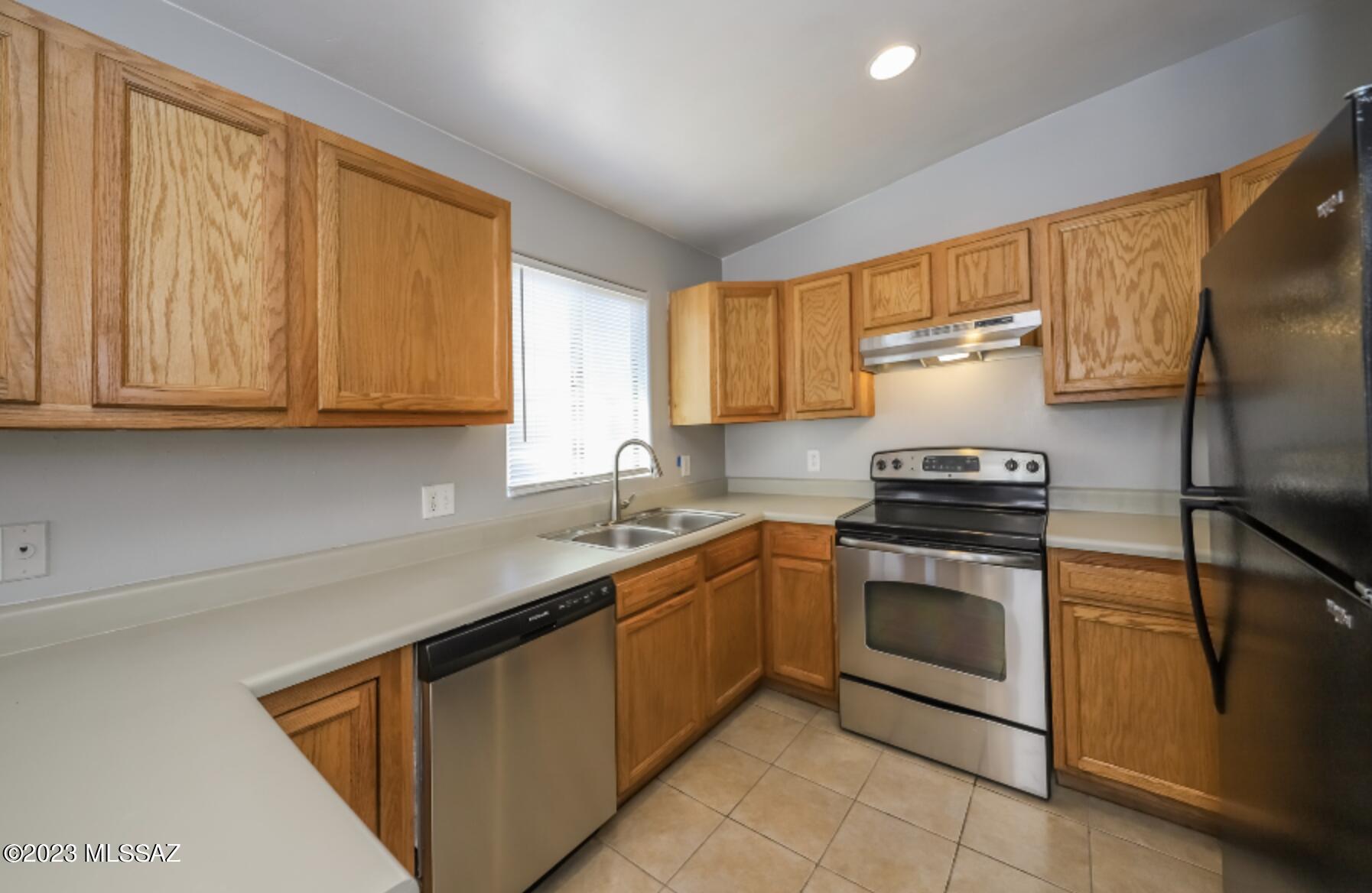 Desert Vista (1-31) - Residential Lease