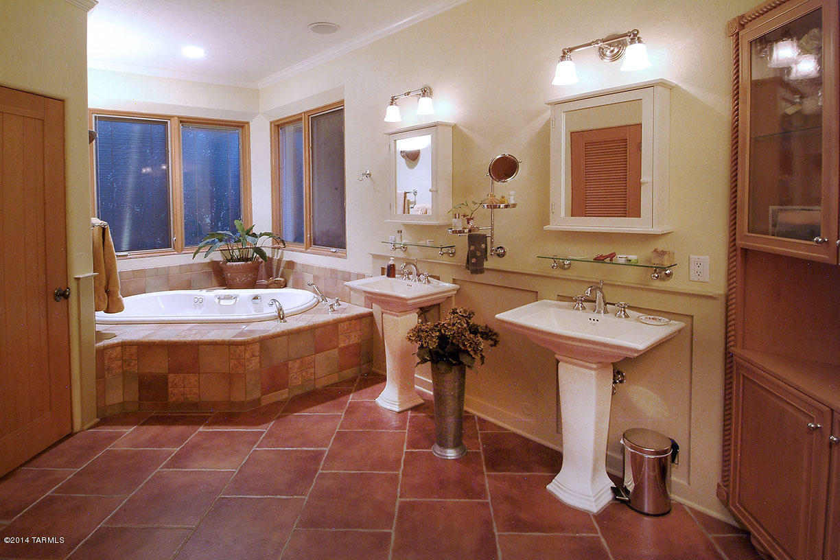 Catalina Foothills Est. NO. 10 (73-90, 119, 121, 123, 127-146) - Residential