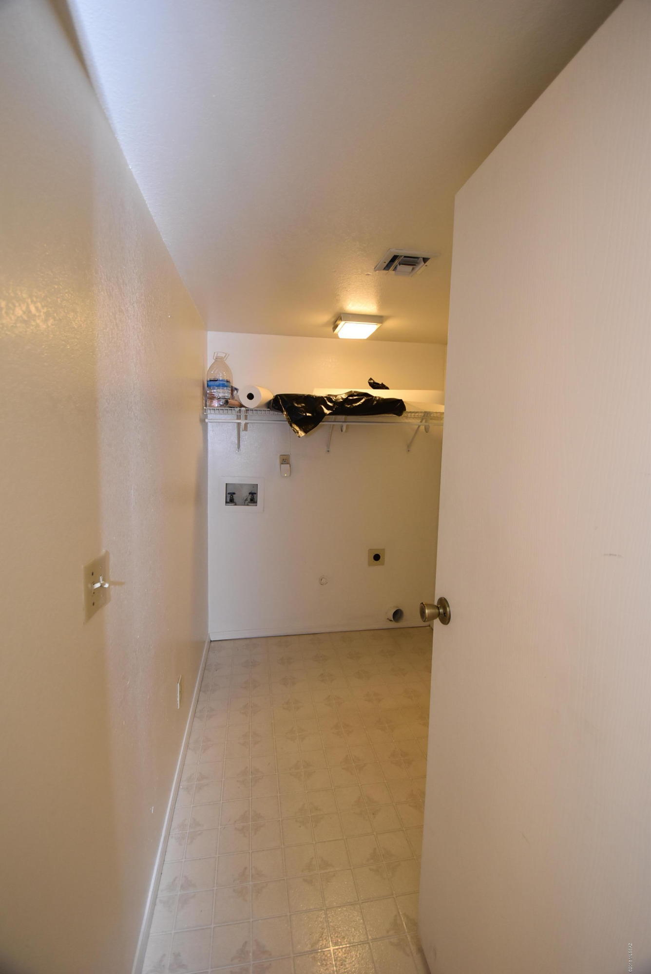 Oak Tree II at Midvale (273-519) - Residential Lease