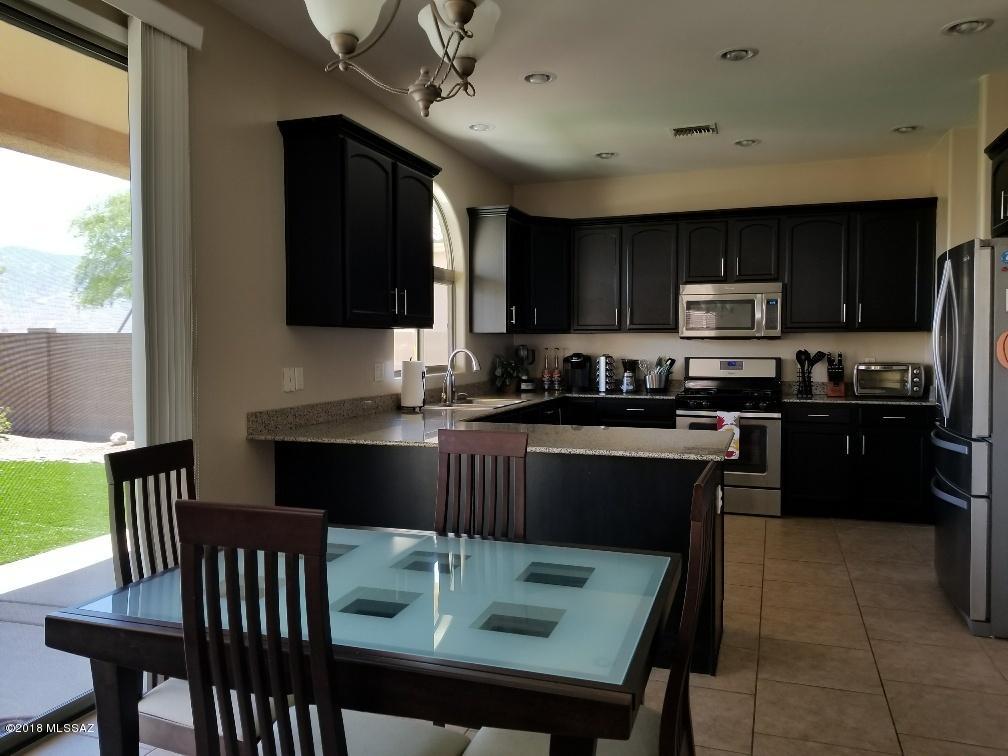 Rancho Vistoso NGHB 10 PCLS S,U & V - Residential