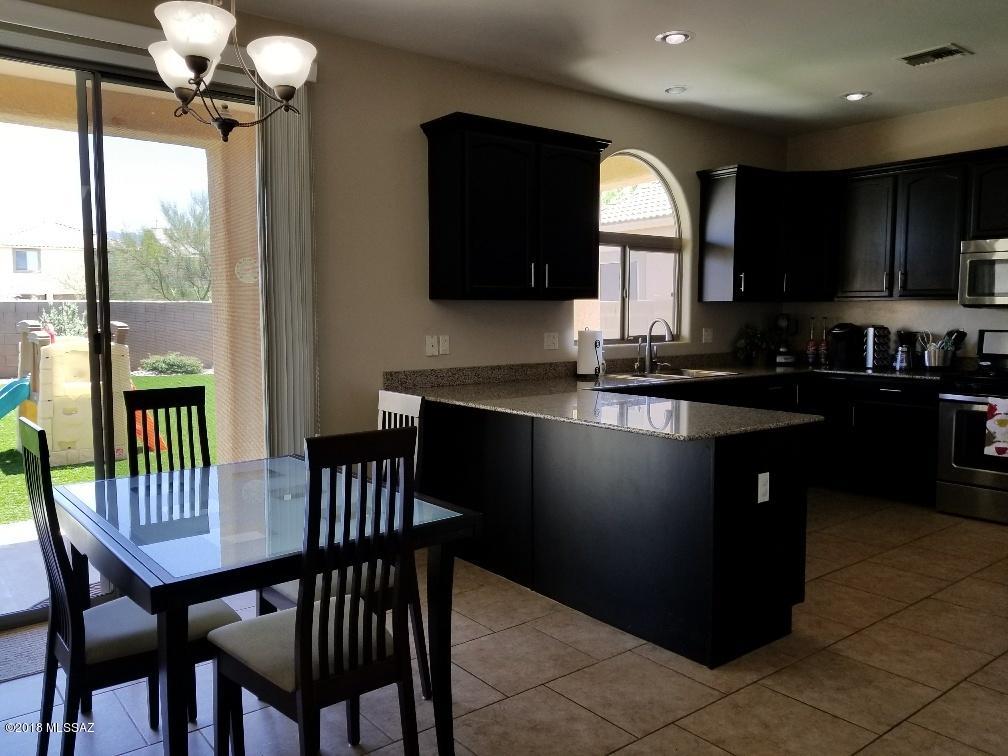 Rancho Vistoso NGHB 10 PCLS S,U & V - Residential