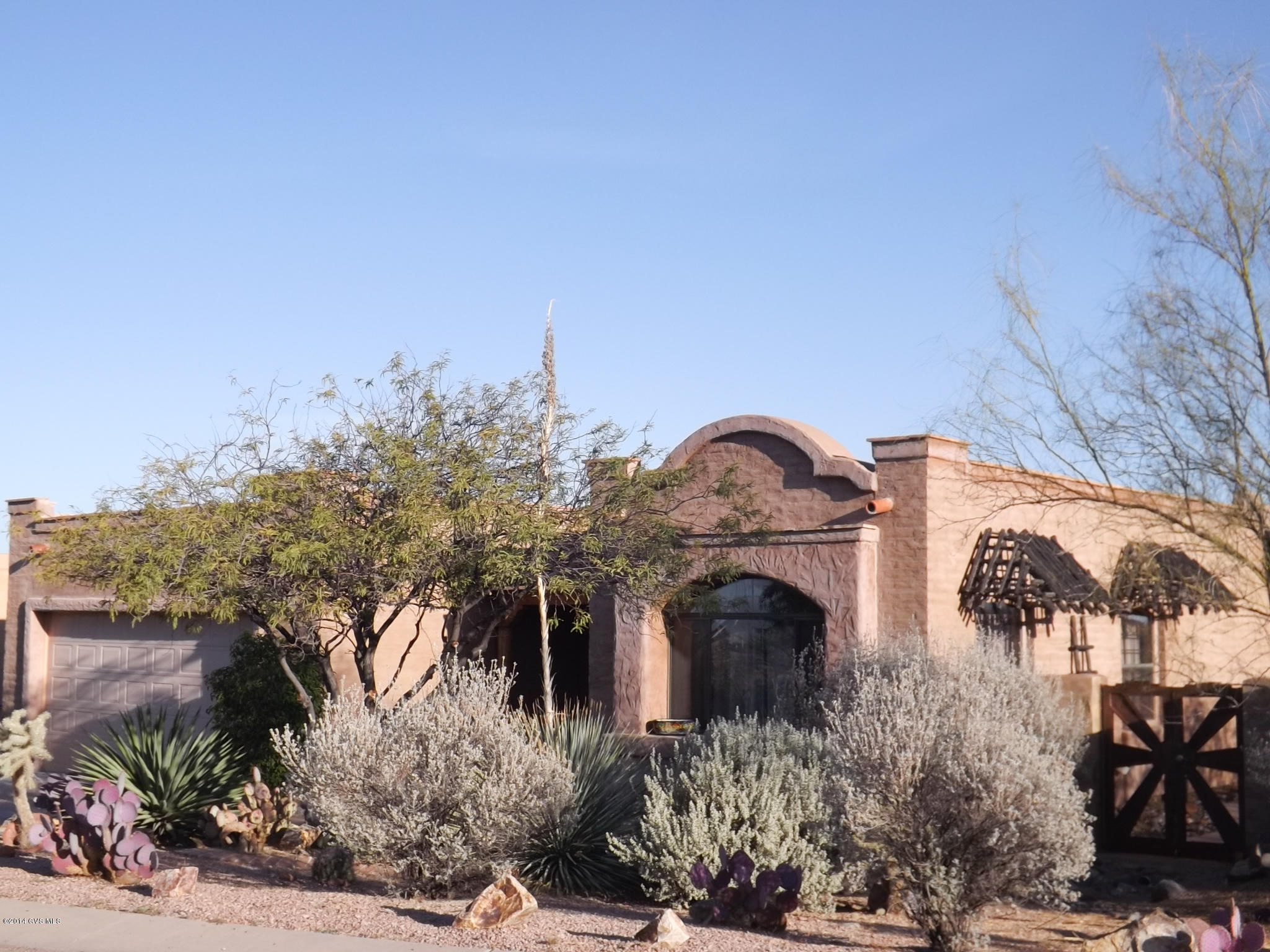 All Ages Area, GVR Available Panoramic views from Kitchen/Family Room, Master Bdrm. Warp around patio overlooking arroyo looking North at mountains, and valley, side patio view of Santa Ritas. 4 bdrm, 1 is off the living room, could be a great den/office, fans, split floor plan, laundry room with w/d, storage, Family room with gas f/p, front room with dining area, breakfast area and bar in kitchen, great location and a wonderful family home Furnishing included roof was recoated, and new hot water tank. It is ready to move in