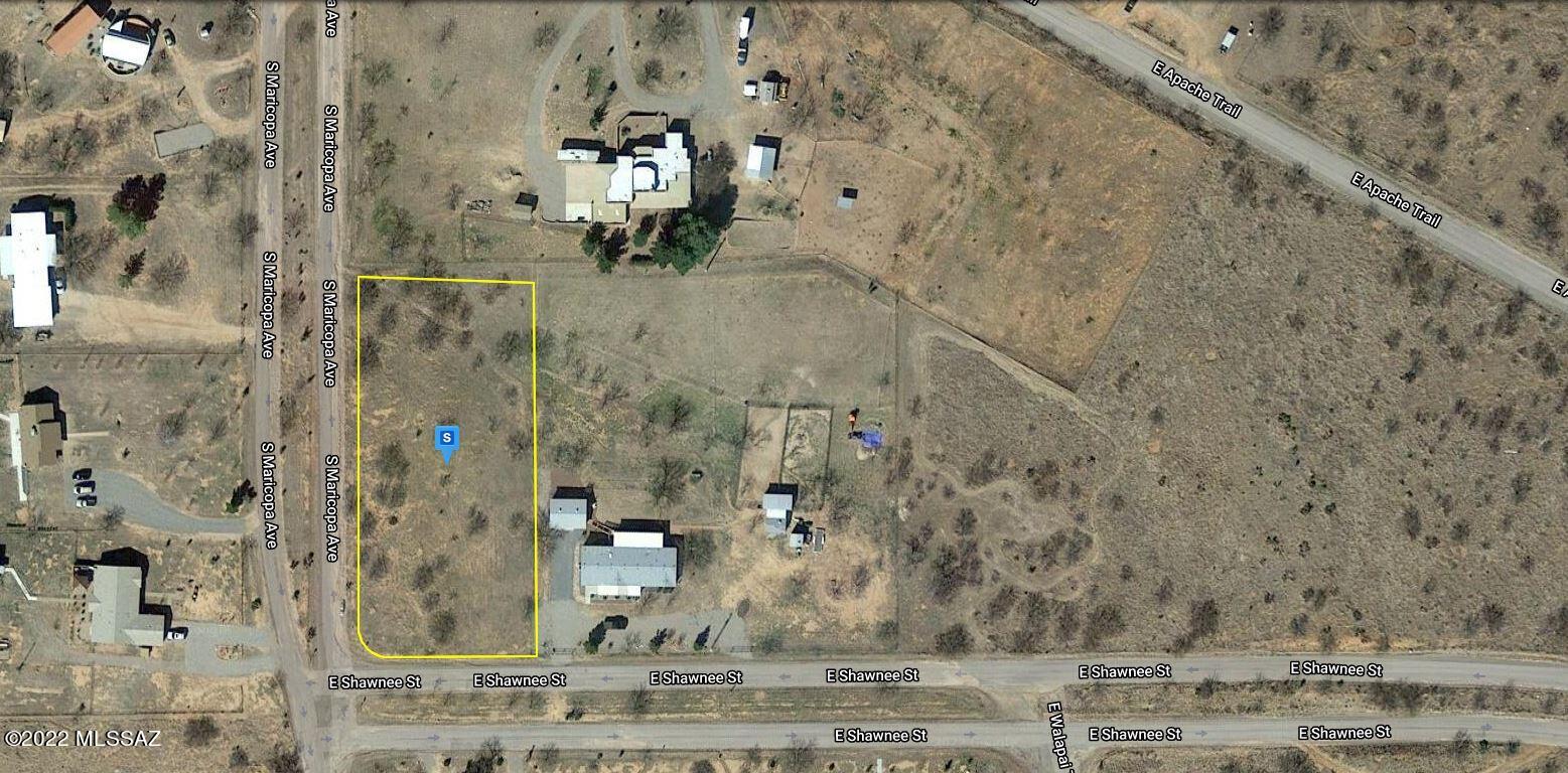 Now Available! 1+ acre property in the Six Ranchettes community provides you with beautiful views, a corner lot and paved roads. Residential lot will allow you to build your dream home plus more! No HOA and has access to public roads. Out of state investor. Buyer will be responsible to confirm utilities, details listed and any restrictions. Great investment property!