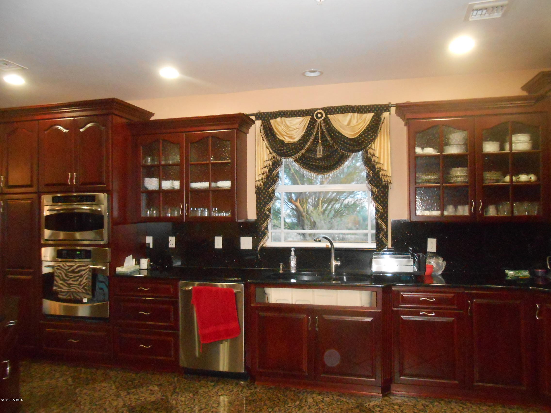 Tecolote De Oro (1-14) - Residential