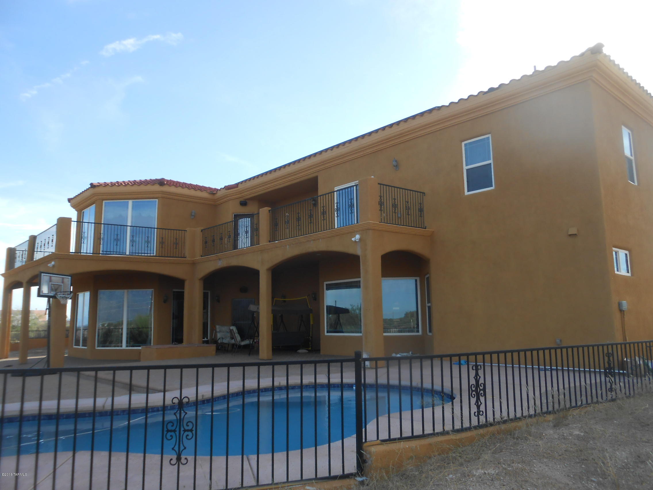 Tecolote De Oro (1-14) - Residential