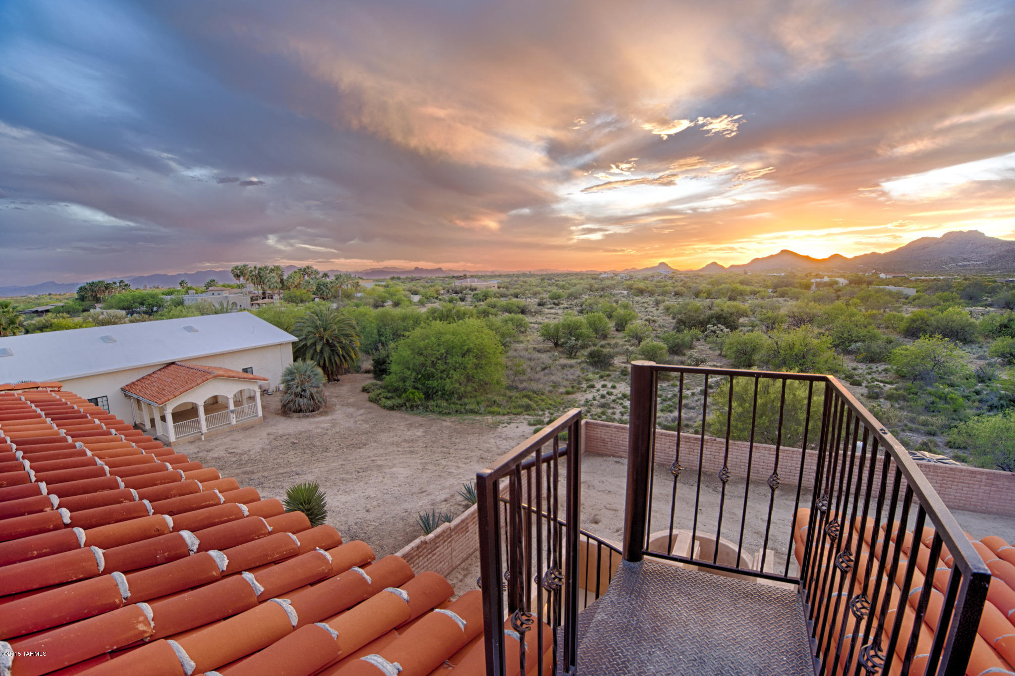 La Cholla Airpark - Residential