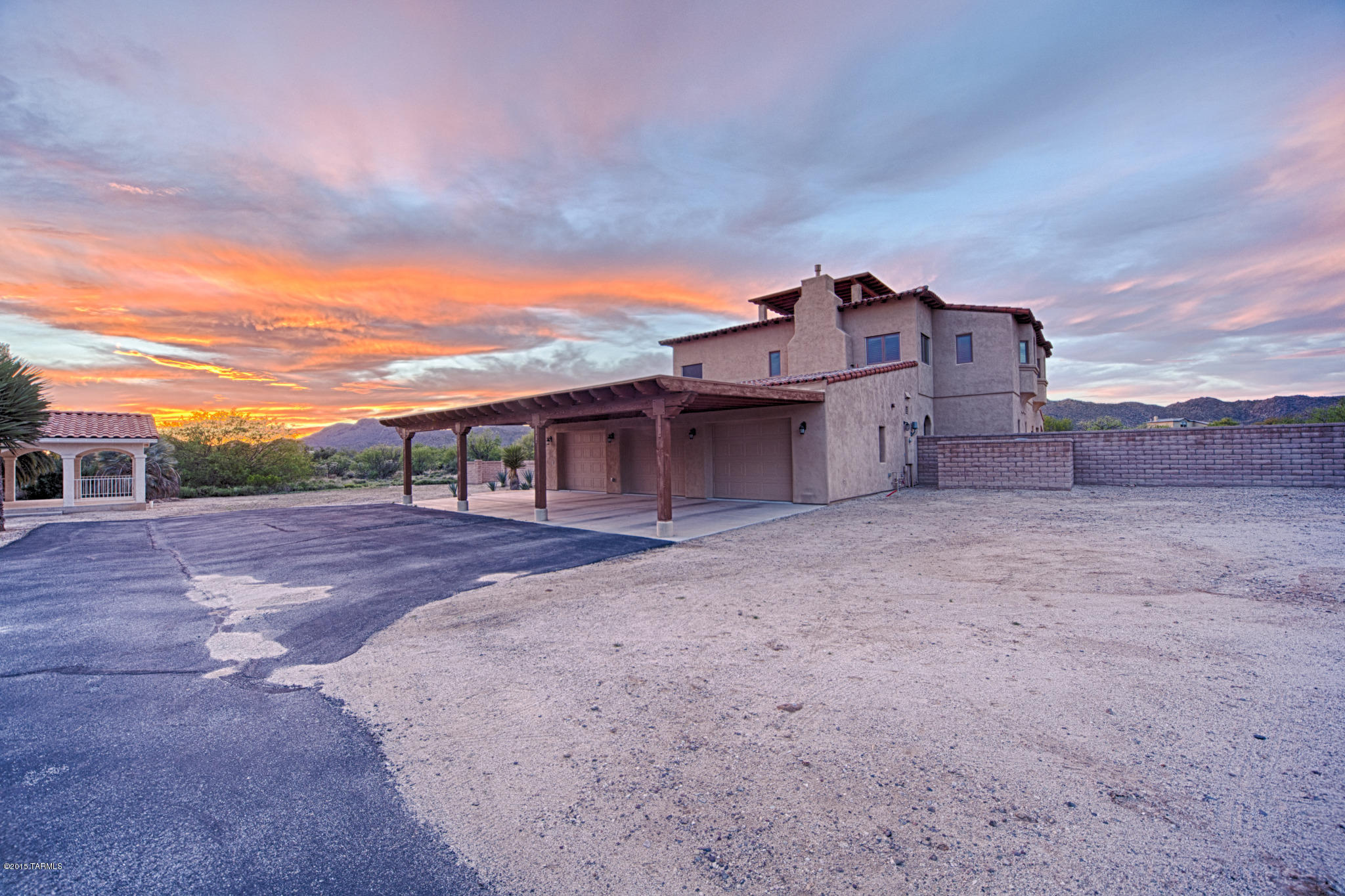 La Cholla Airpark - Residential
