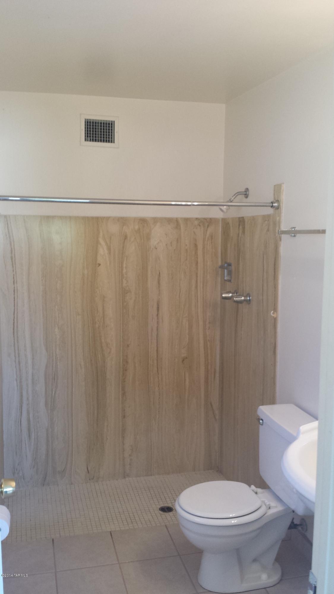 Hidden Hills East NO 3 (1-88) - Residential Lease