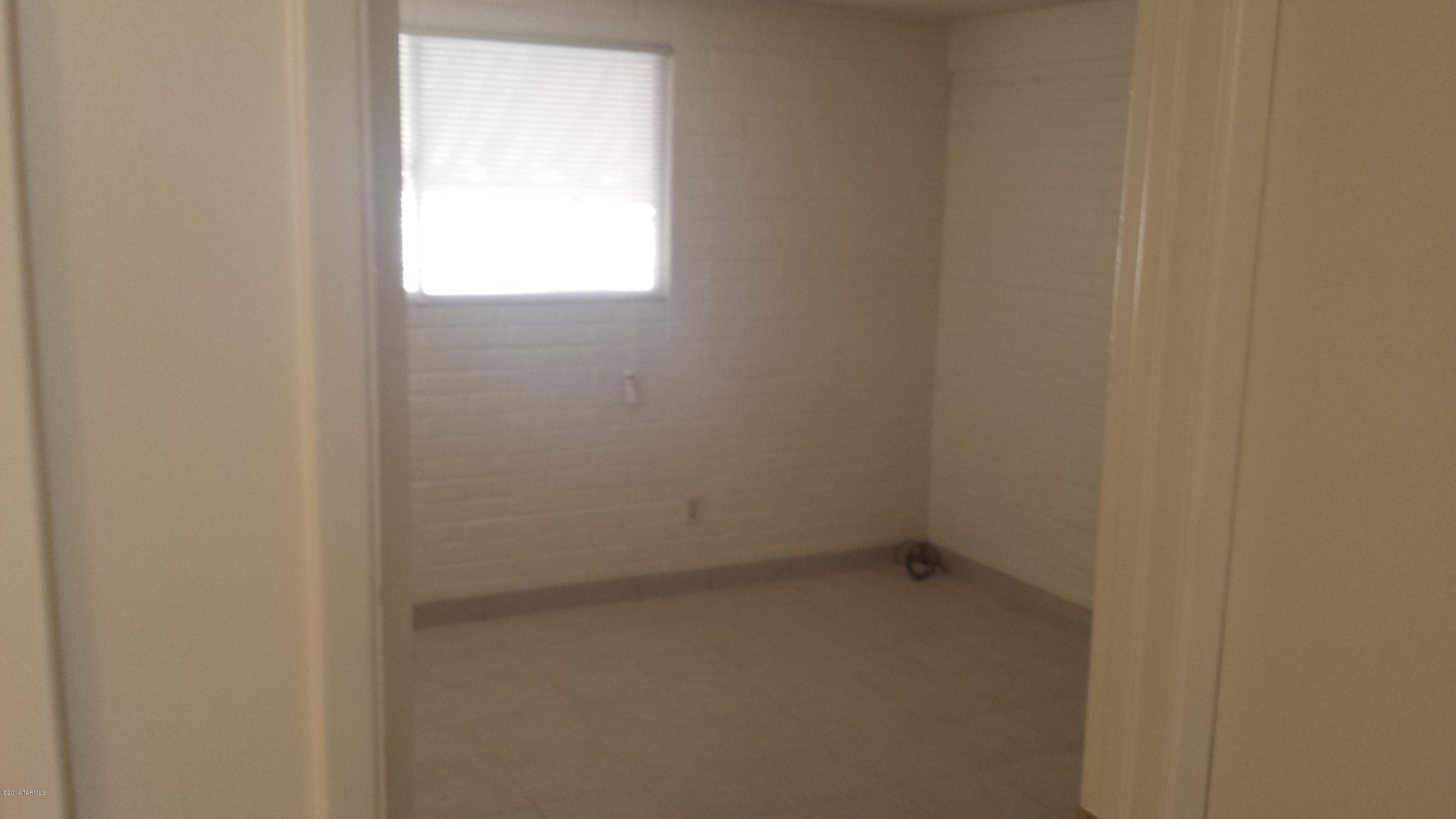 Hidden Hills East NO 3 (1-88) - Residential Lease