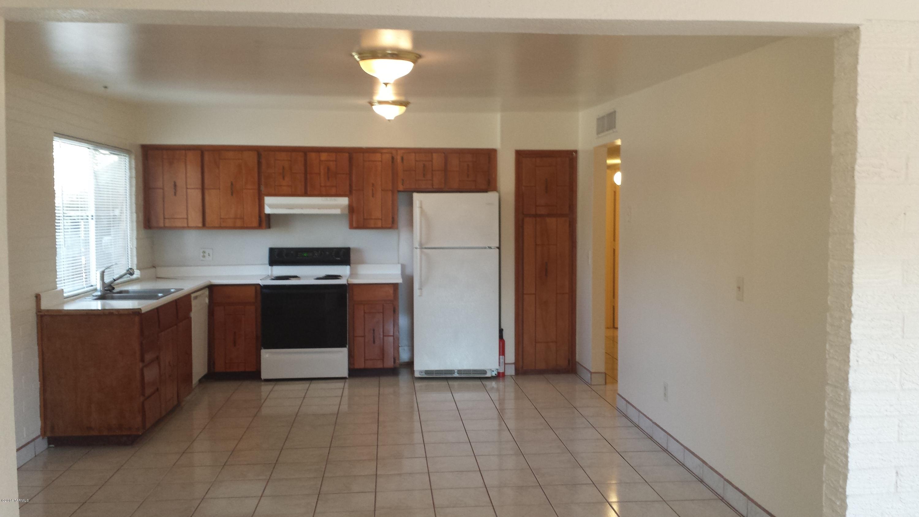 Hidden Hills East NO 3 (1-88) - Residential Lease