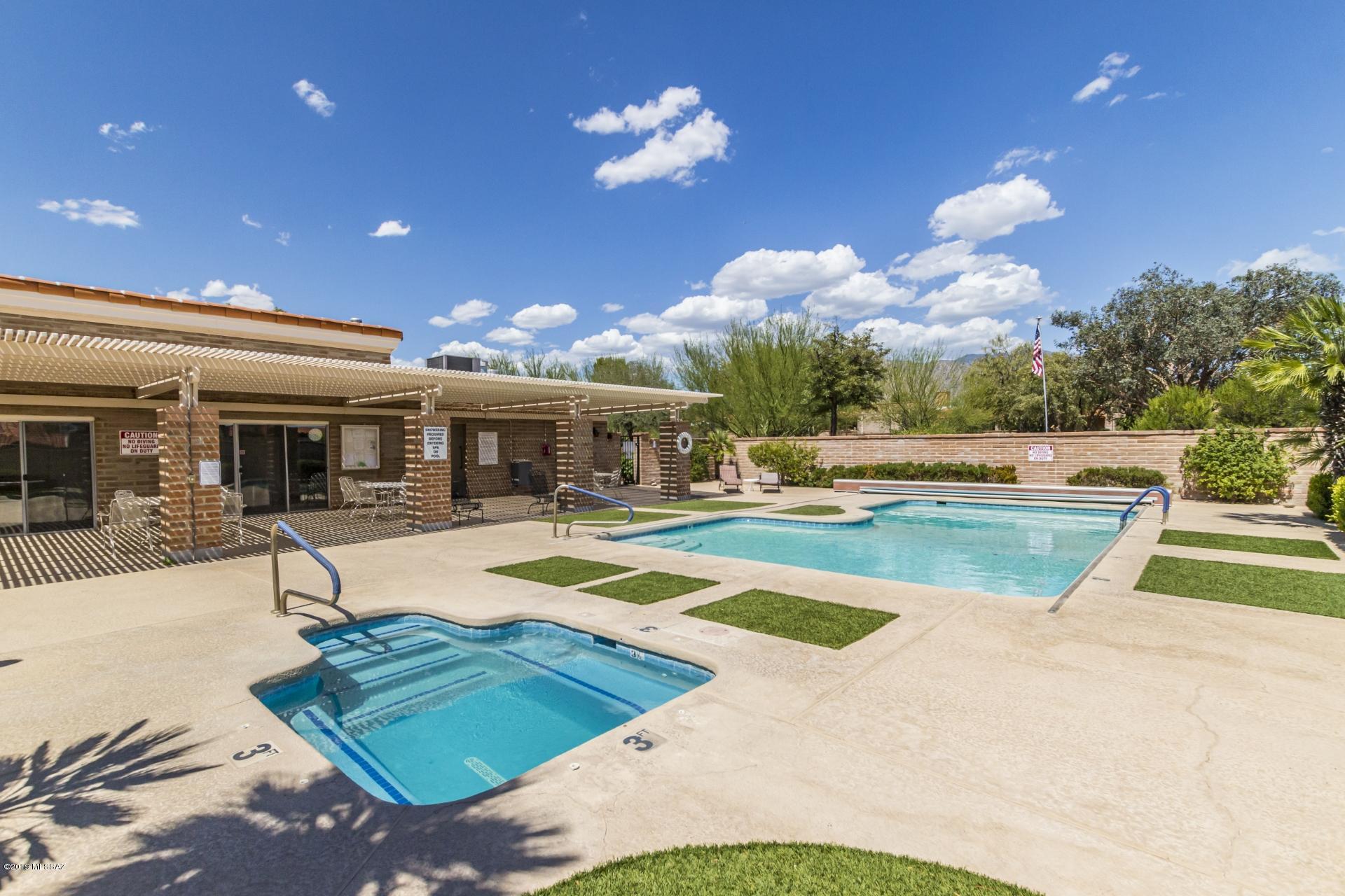 Villas De La Canada (1-74) - Residential