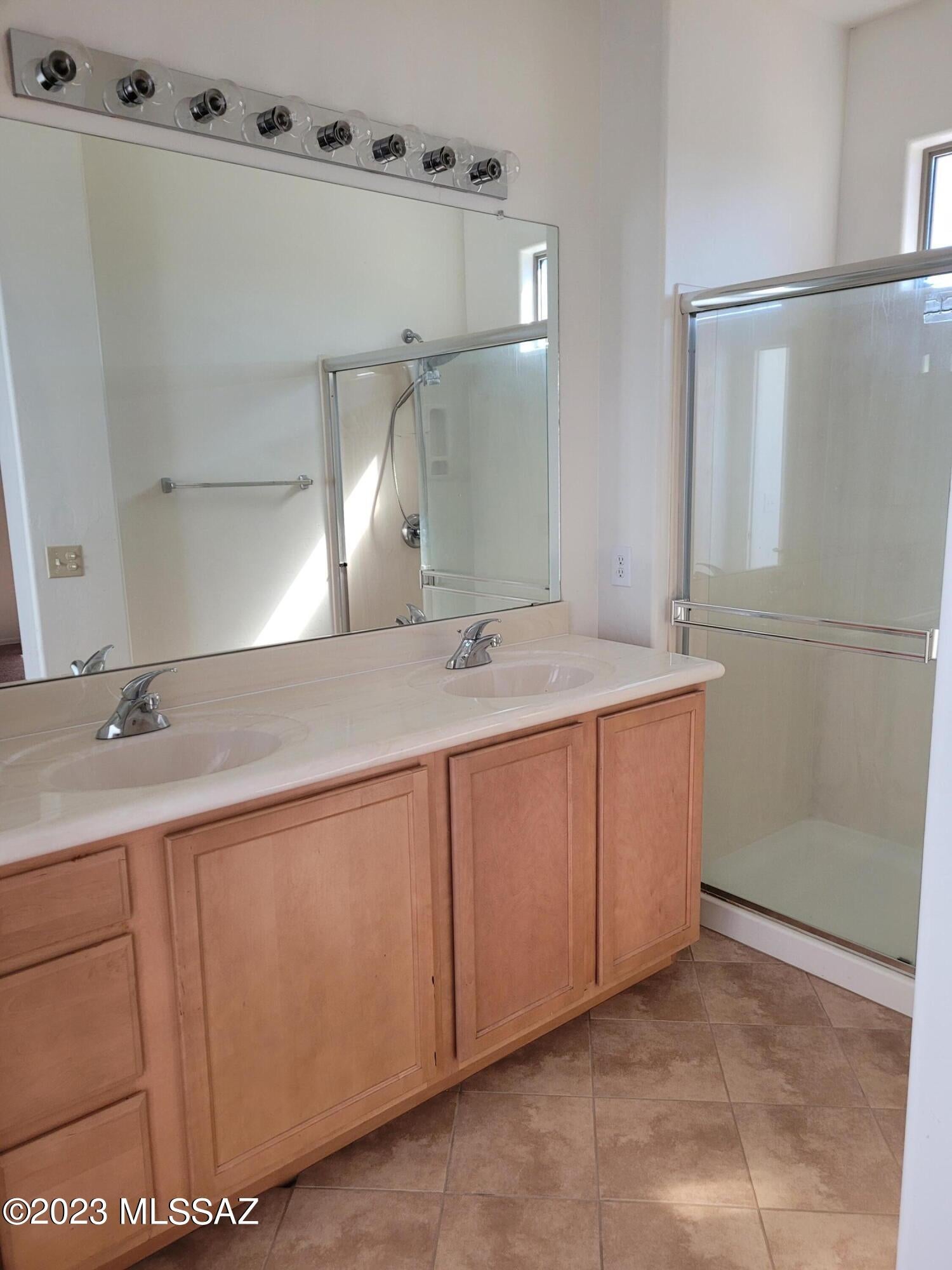 Riverside Crossing (1-133) - Residential Lease