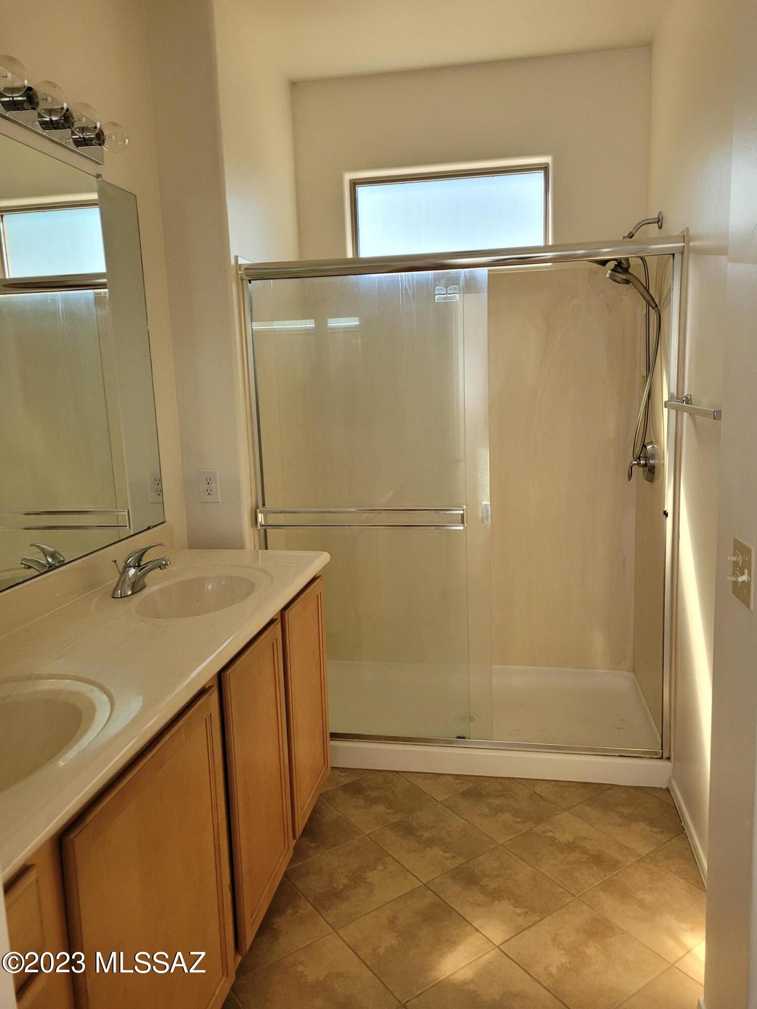 Riverside Crossing (1-133) - Residential Lease