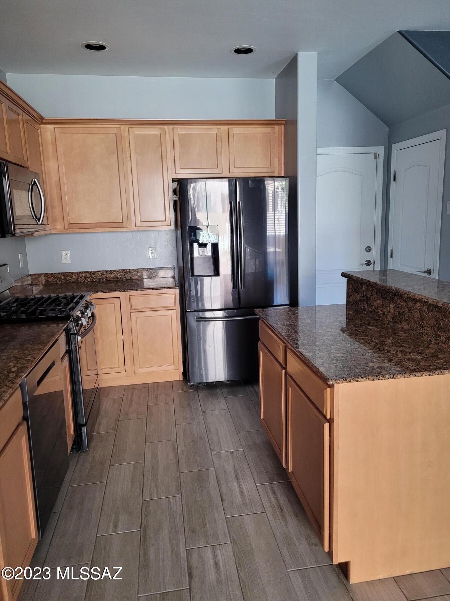 Riverside Crossing (1-133) - Residential Lease
