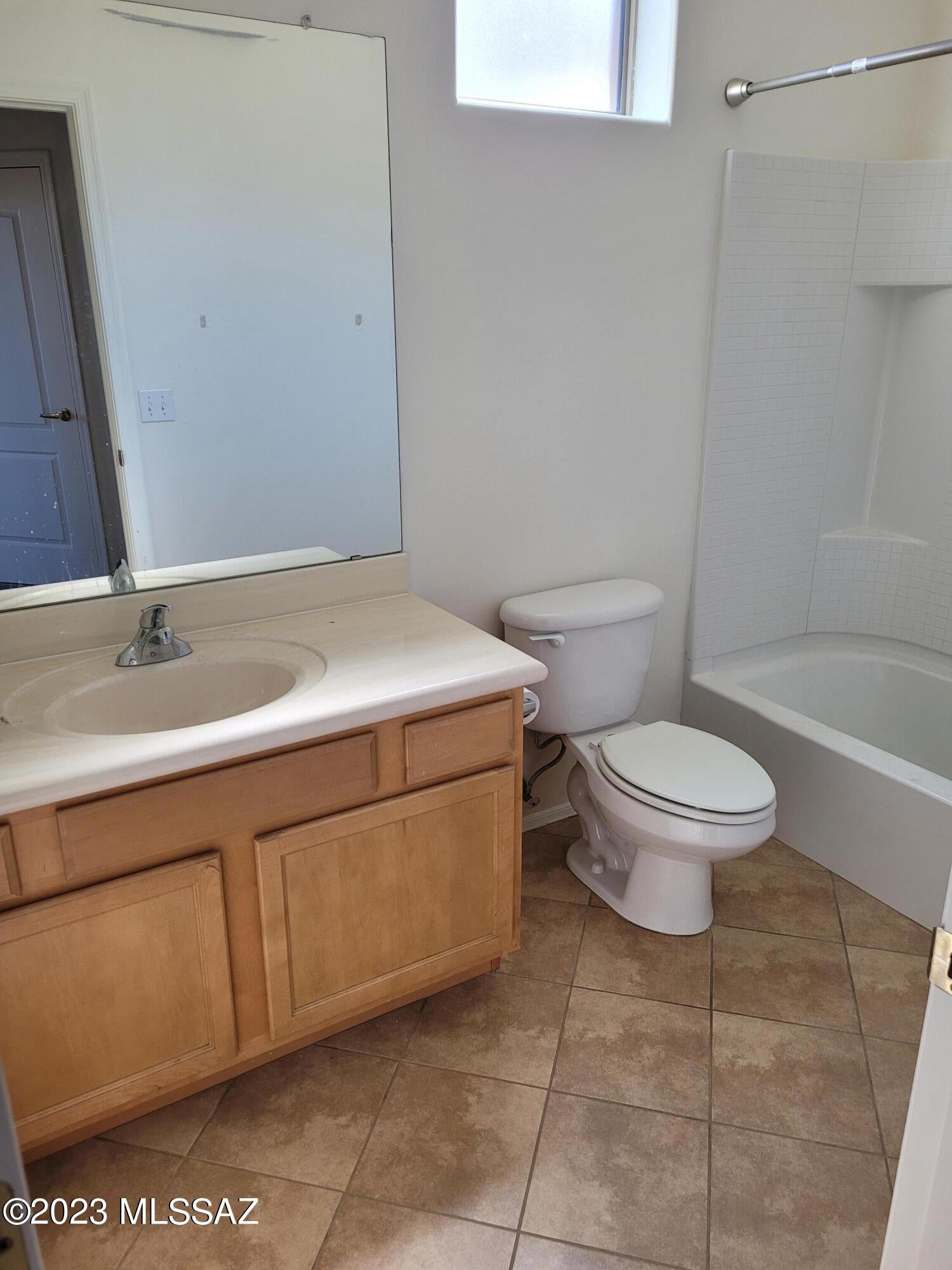 Riverside Crossing (1-133) - Residential Lease