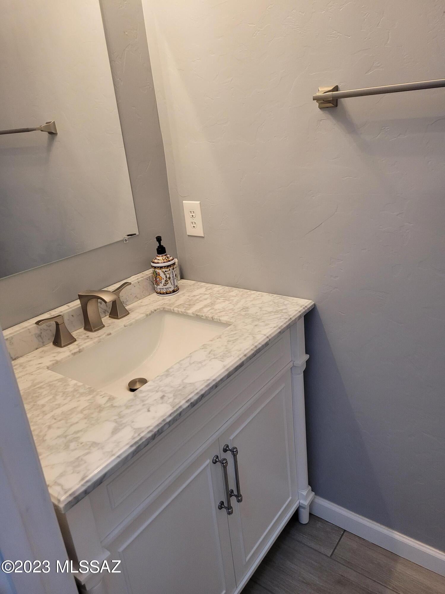 Riverside Crossing (1-133) - Residential Lease