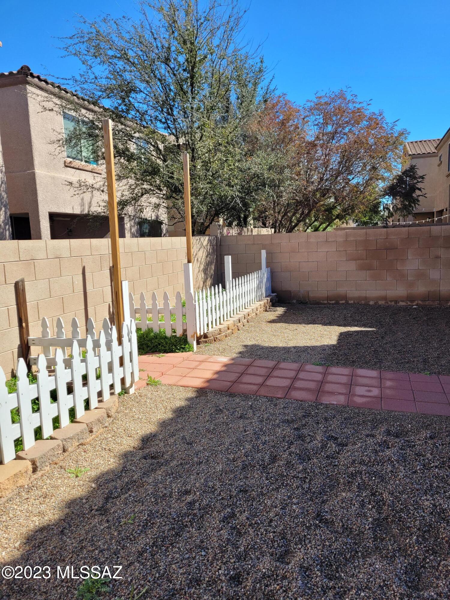Riverside Crossing (1-133) - Residential Lease