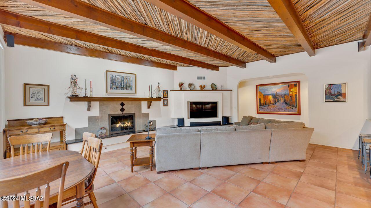 Sin Vacas (1-127 & 129-235) - Residential