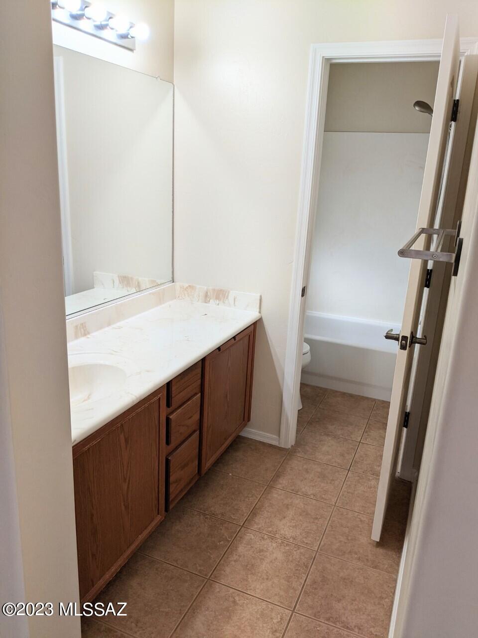 Riverside Crossing (1-133) - Residential Lease