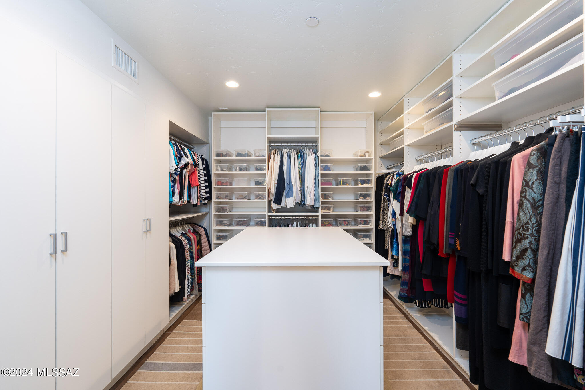 Colonia Real (1-50) - Residential
