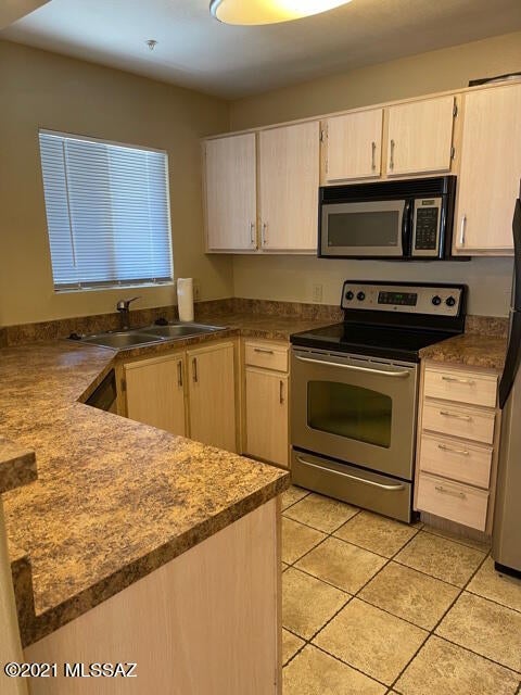 Veranda at Ventana Condominiums - Residential Lease