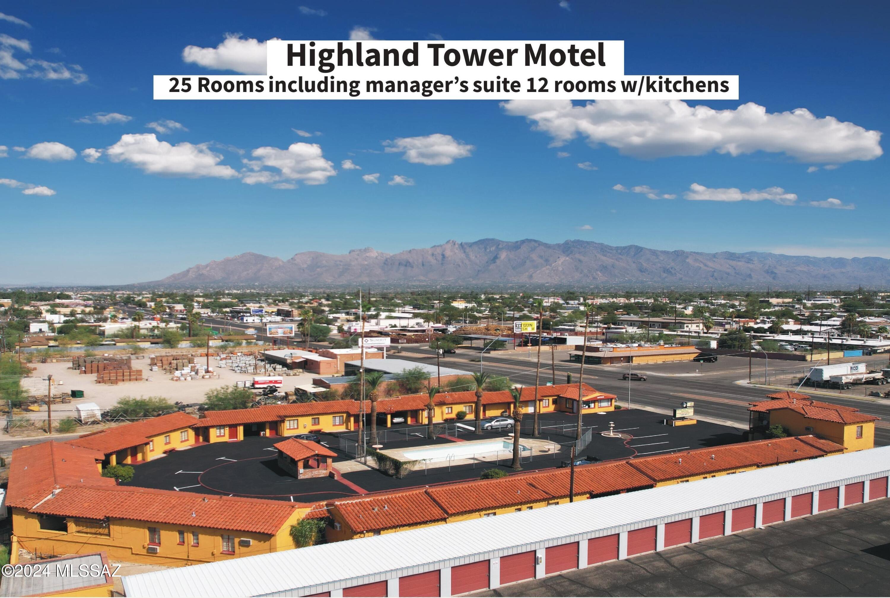 25 rooms including managers suite.12 units have kitchenettes, and eight carports could be converted into additional units—block construction in an opportunity zone.