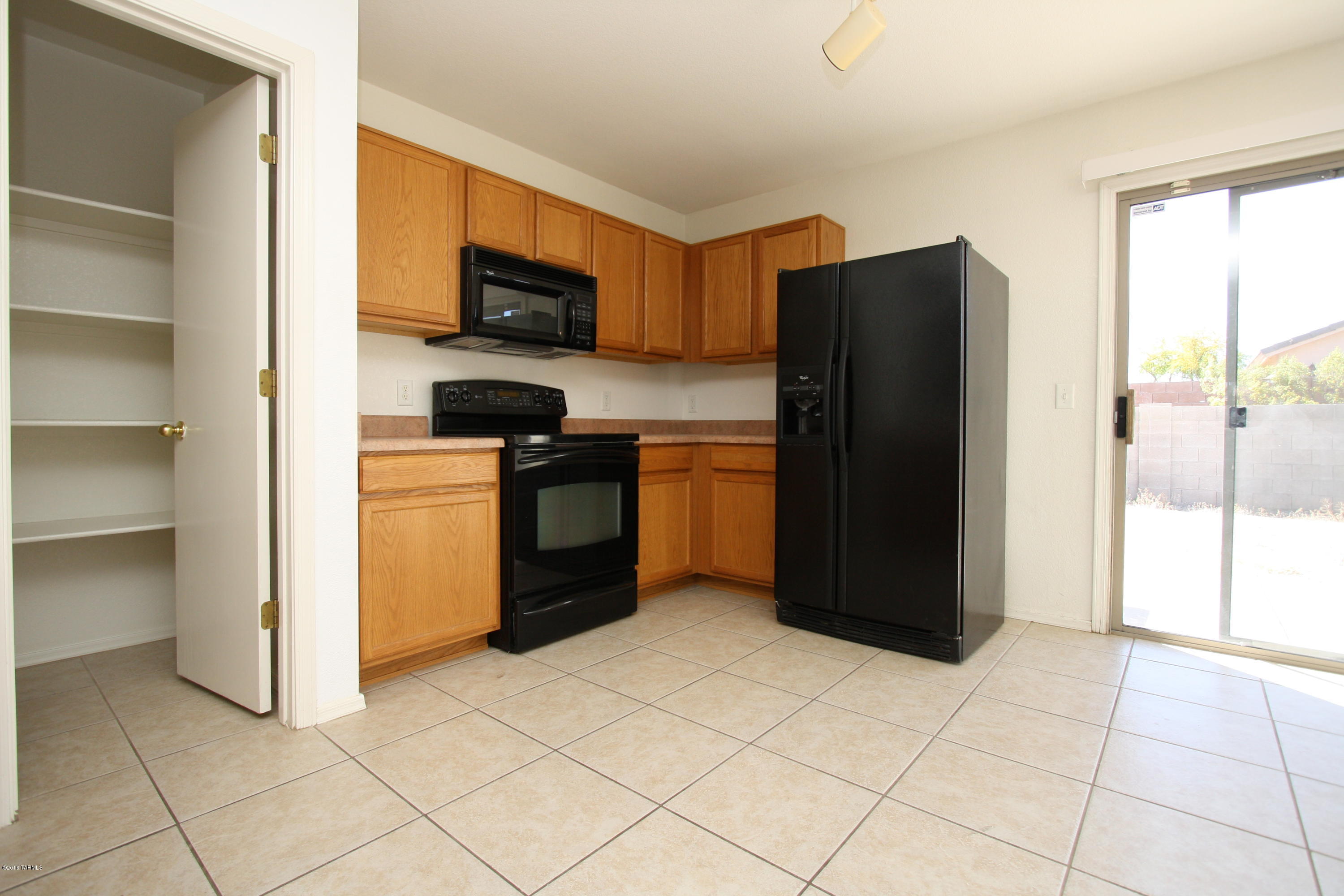 Arizona La Victoria (1-131) - Residential Lease