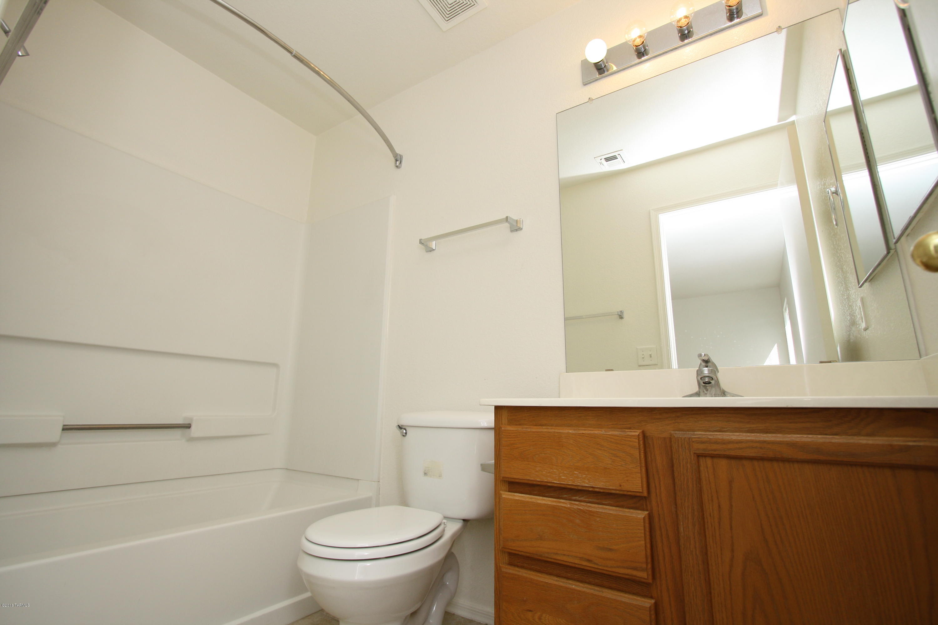 Arizona La Victoria (1-131) - Residential Lease
