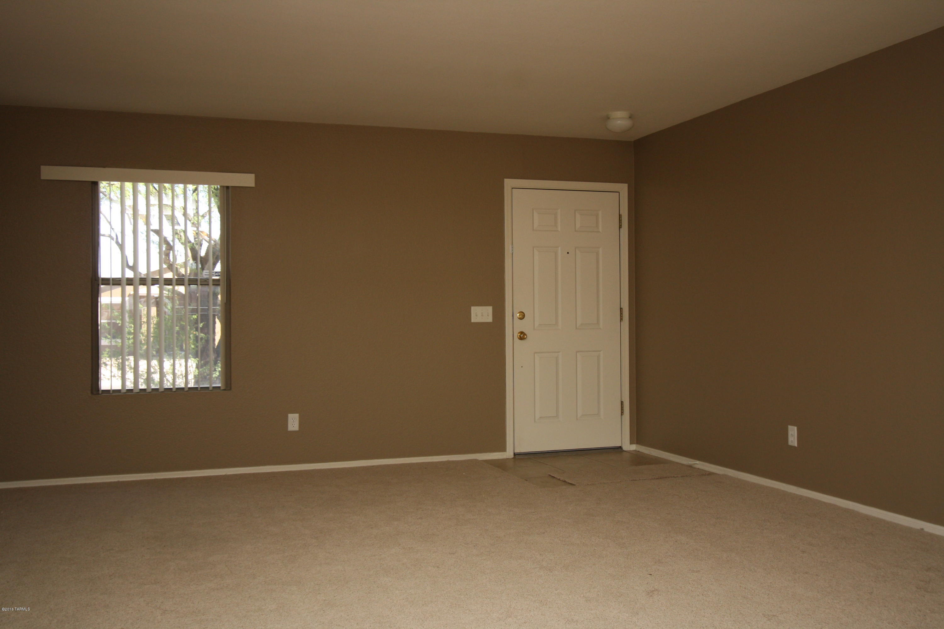 Arizona La Victoria (1-131) - Residential Lease