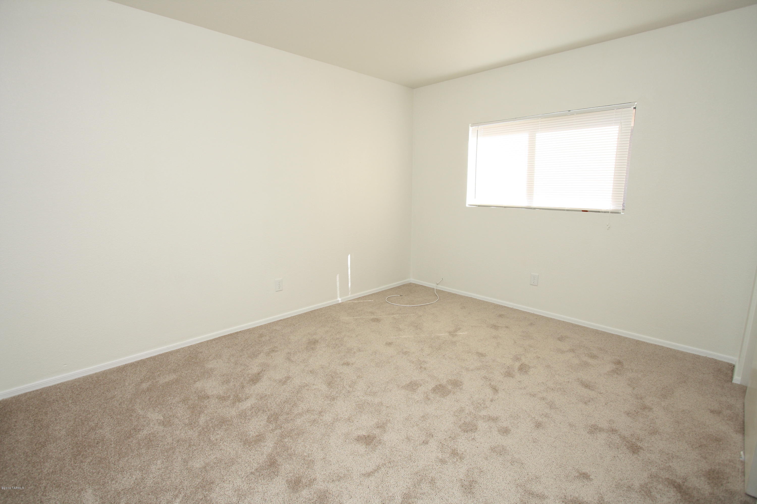 Arizona La Victoria (1-131) - Residential Lease