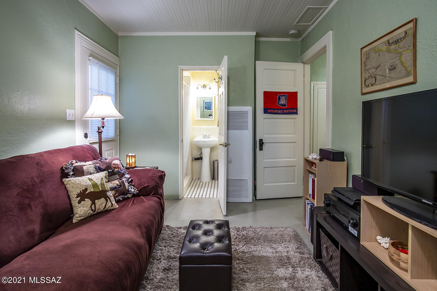 University Manor - Residential