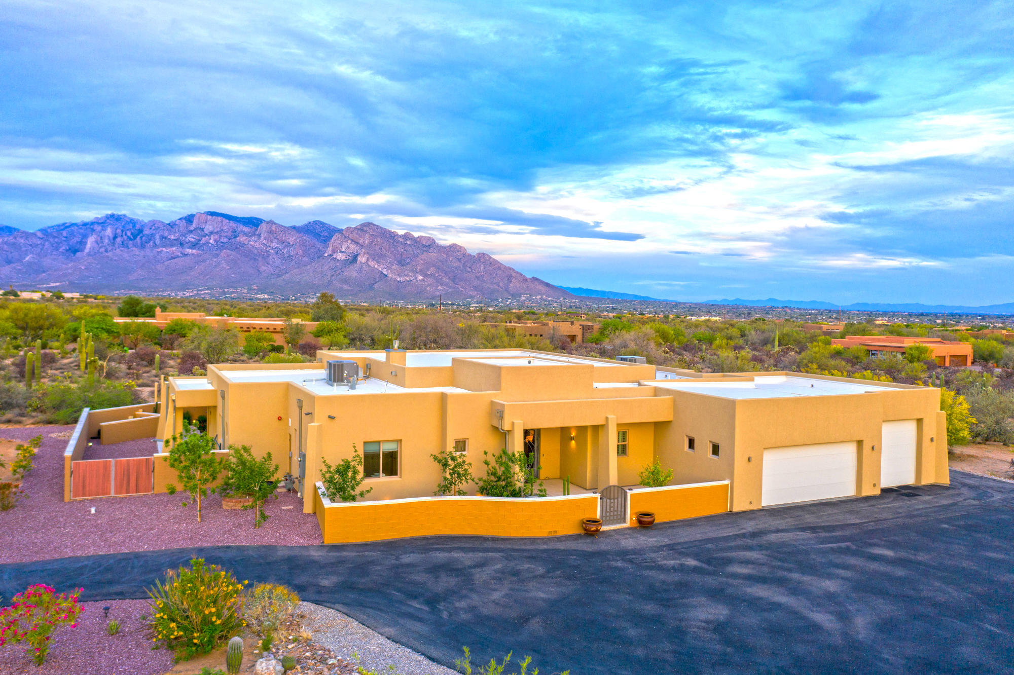 Rancho De Suenos (1-12) - Residential