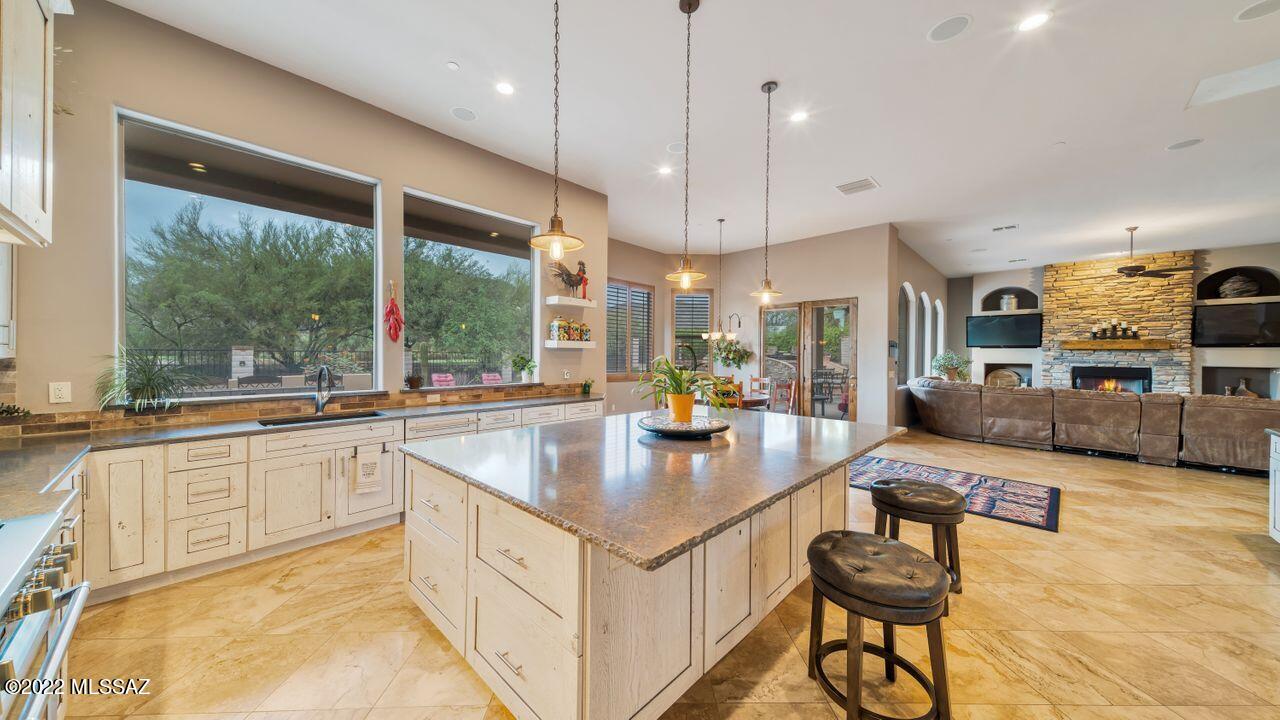 Dos Lagos at Dove Mountain (1-91) - Residential