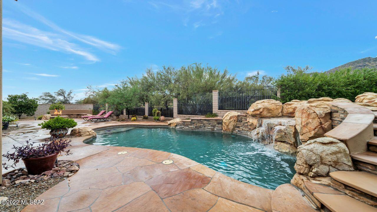 Dos Lagos at Dove Mountain (1-91) - Residential