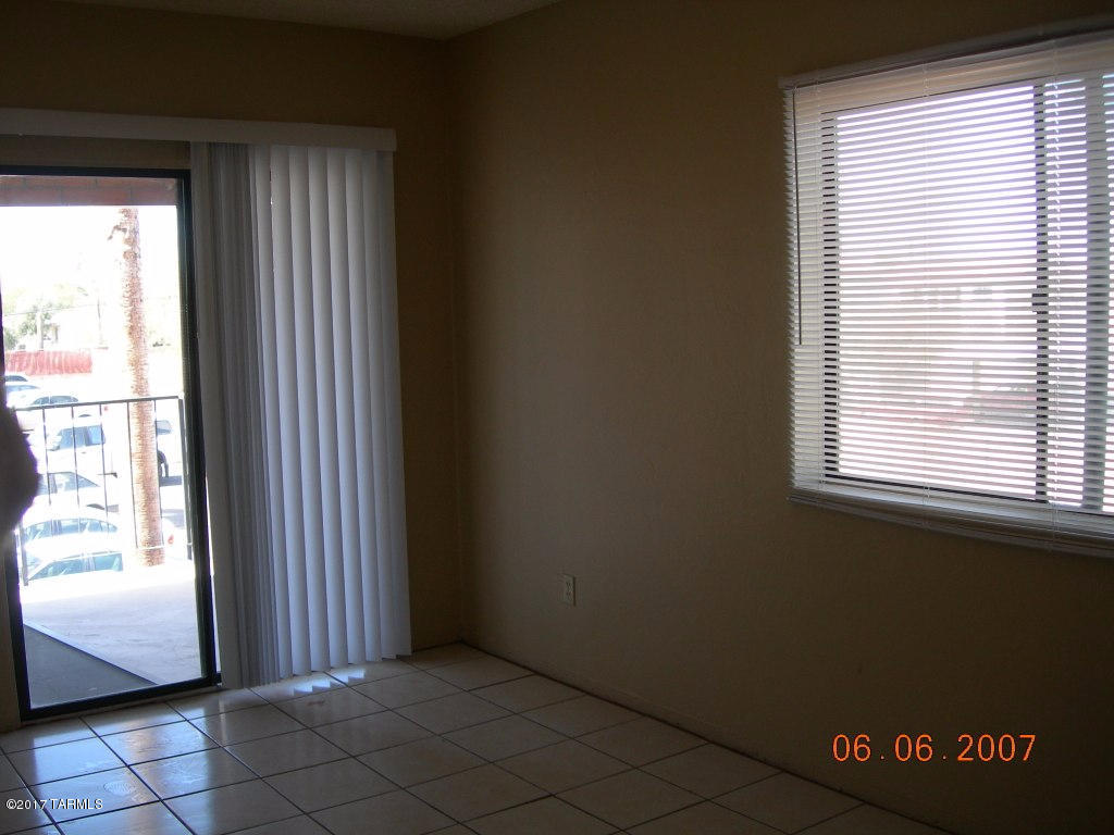 Columbus Park Condominiums (1-60) - Residential Lease