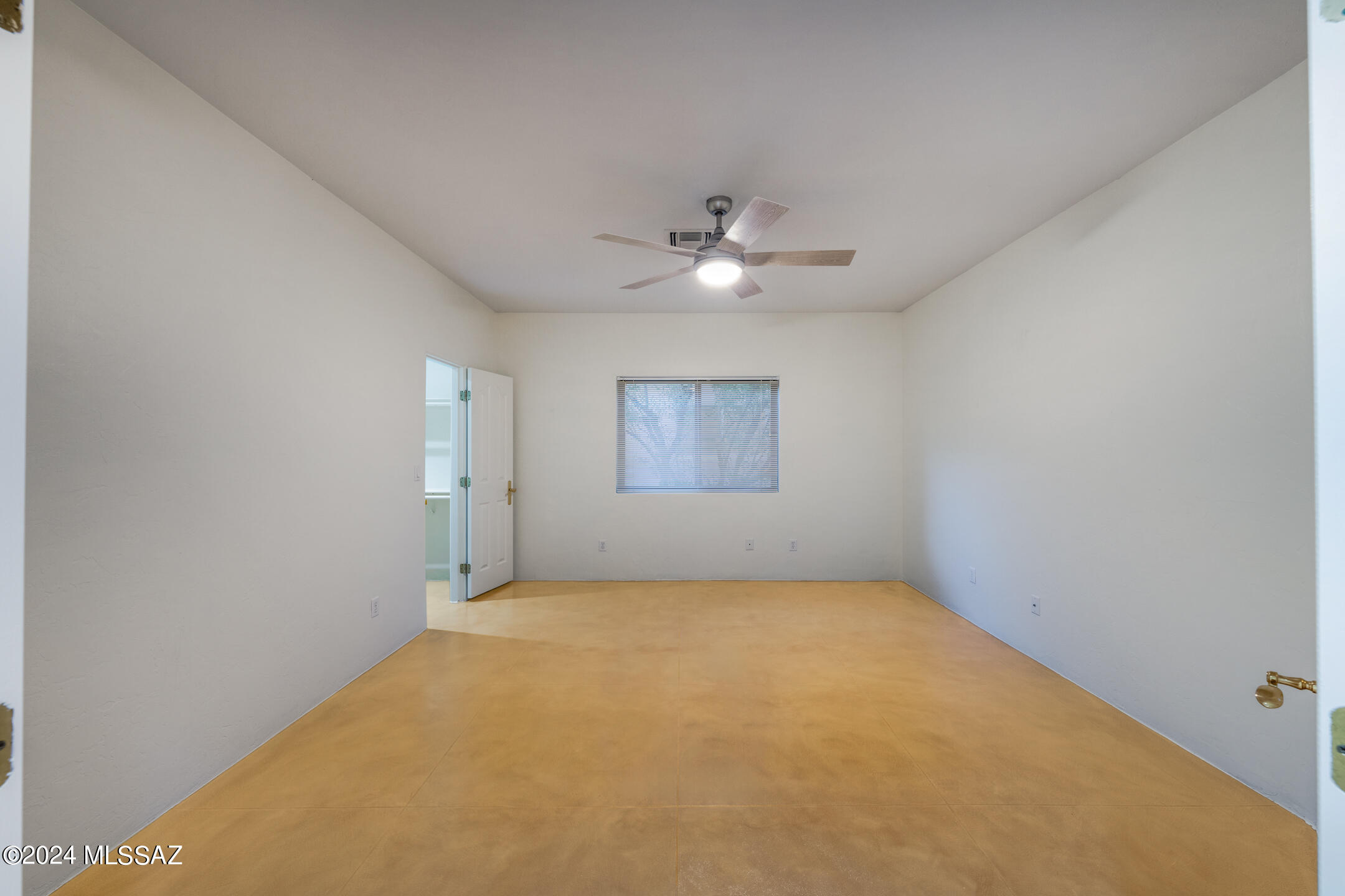 Finisterra II (211-302) - Residential